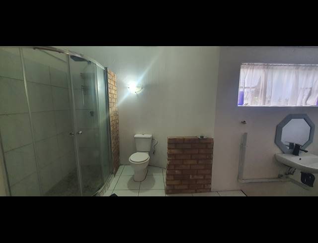 1 BEDROOM FLAT TO LET IN HEIDELBERG CENTRAL